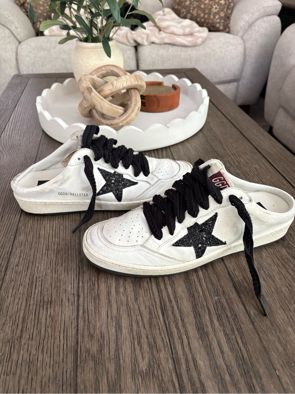 Golden Goose White Leather Low-Top Sneakers with Black Star